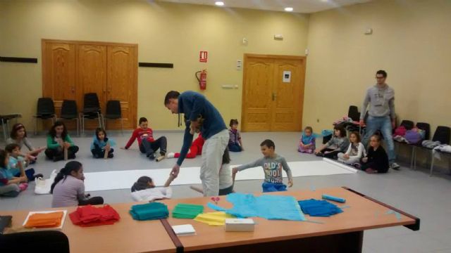 Alfarería y música para cerrar los talleres de noviembre de la asociación 'Alábega' de Ceutí