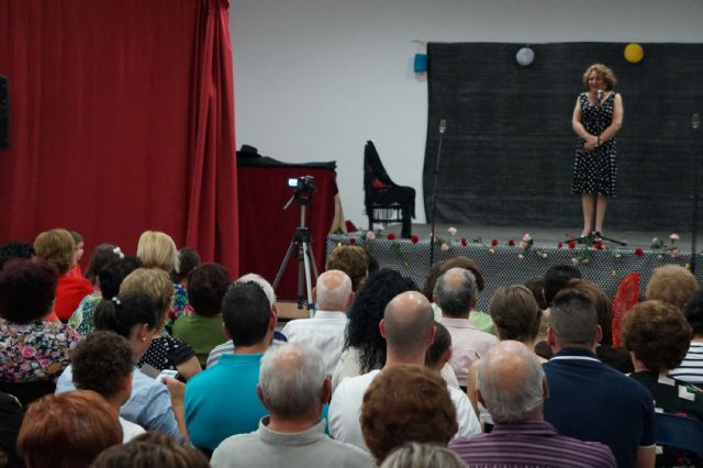 Una concurrida velada cultural popular en Los Torraos de Ceutí ofreció música, teatro y poesía