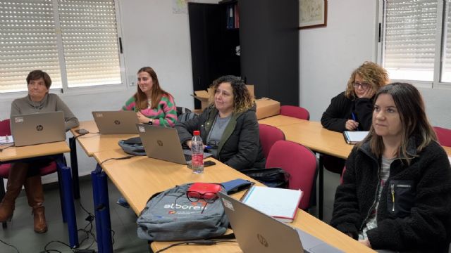 Inserción laboral de personas vulnerables, mujeres en su mayoría, en Ceutí