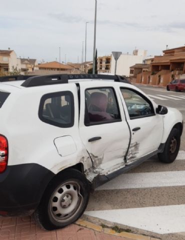 Trasladan al hospital a una niña herida en accidente de tráfico en Ceutí
