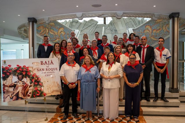 La Asamblea Regional acoge la presentación del cartel de la Bajá de San Roque 2026, de Ceutí
