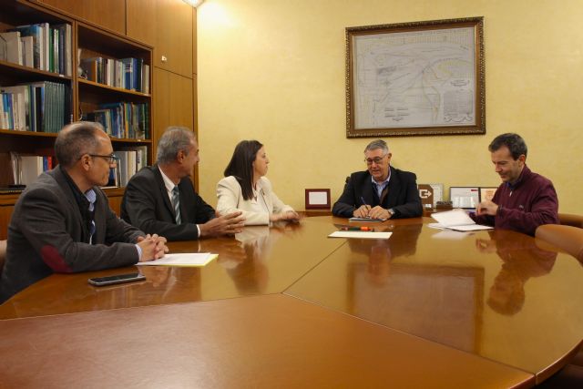 El presidente de la Confederación Hidrográfica del Segura recibe a la alcaldesa de Ceutí