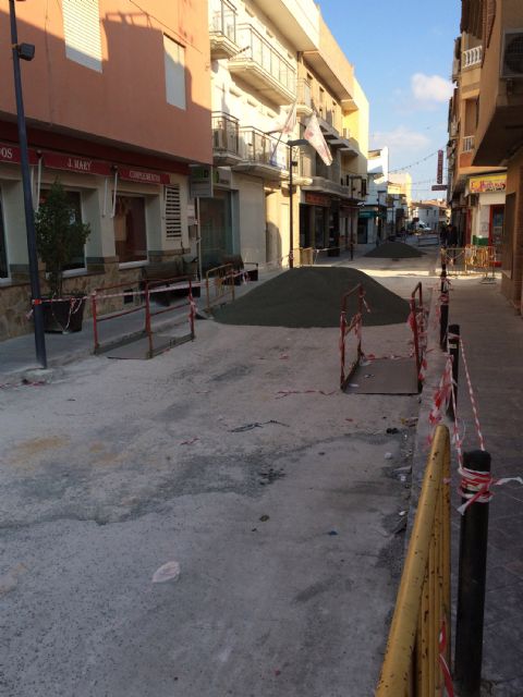Ceutí ve renovado el pavimento de diversas calles peatonales de su centro urbano