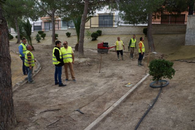 Arrancan las obras para completar la remodelación del Parque de la Constitución de Ceutí